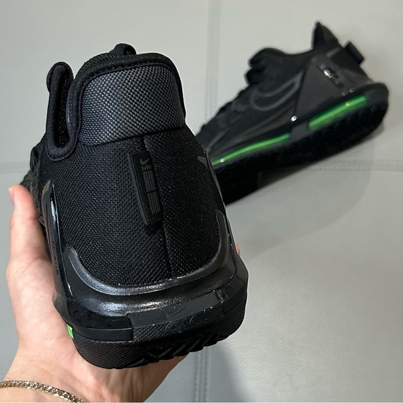 NWT NIKE LEBRON WITNESS BLACK - Picture 3 of 3